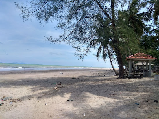 Melawi Beach