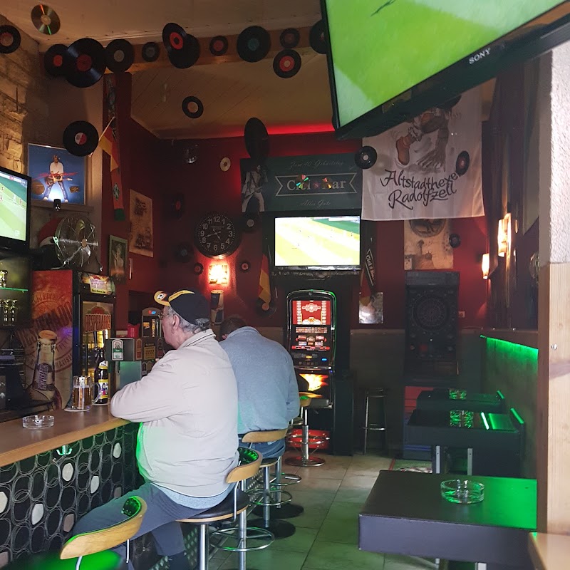 Cici's Bar