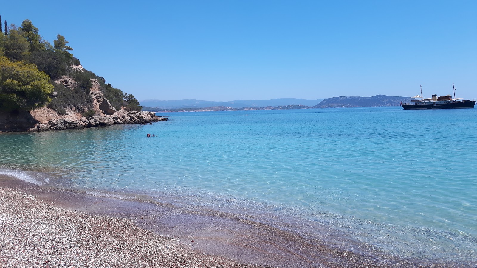 Small Kounoupi II'in fotoğrafı küçük koy ile birlikte