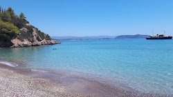 Small Kounoupi II'in fotoğrafı küçük koy ile birlikte