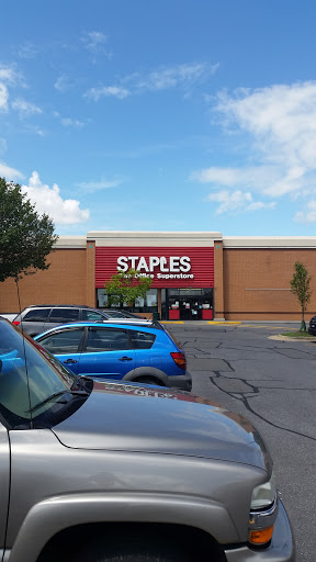Staples, 2045 S Pleasant Valley Rd, Winchester, VA 22602, USA, 