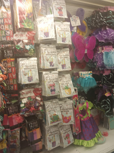 Discount Store «99 Cents Only Stores», reviews and photos, 12125 E Carson St, Hawaiian Gardens, CA 90716, USA