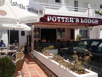 Potter,s Lodge - Av. de los Abedules, 6, 29630 Benalmádena, Málaga, Spain