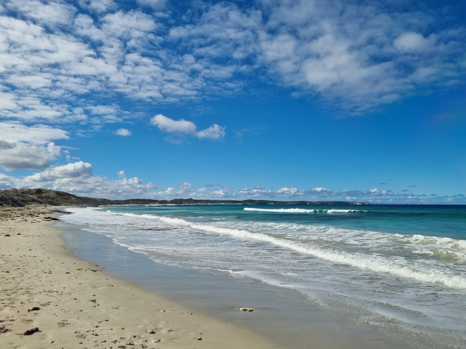 Vivonne Bay Beach'in fotoğrafı - rahatlamayı sevenler arasında popüler bir yer