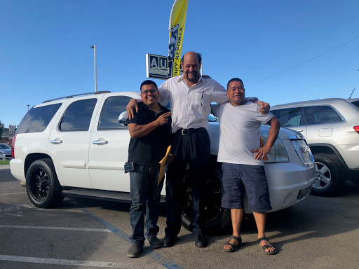 Used Car Dealer «Eddies Auto World», reviews and photos, 4889 N Blackstone Ave, Fresno, CA 93726, USA