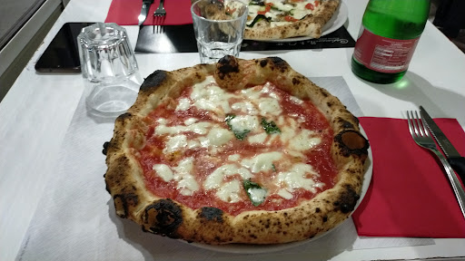 Impasto Napoletano - Ristorante Pizzeria in Ostuni, Provincia di Brindisi
