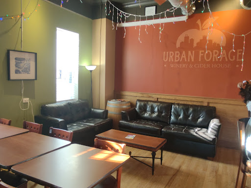 Winery «Urban Forage Winery and Cider House», reviews and photos, 3016 E Lake St, Minneapolis, MN 55406, USA