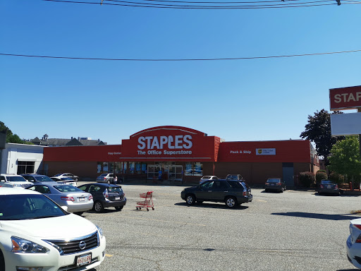 Staples, 335 Washington St, Woburn, MA 01801, USA, 