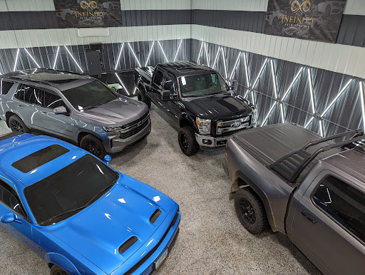 Infinity Auto Styling en Bismarck