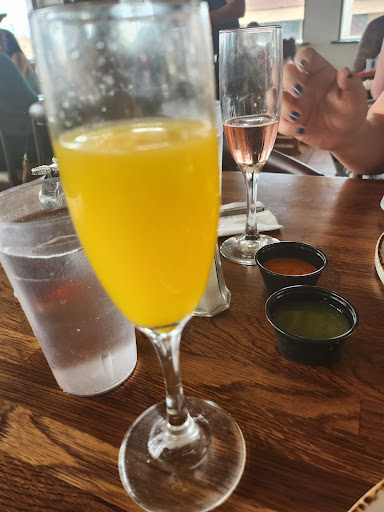 Madres Brunch