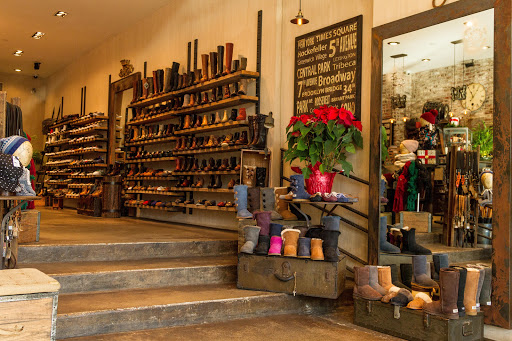 Shoe Store «DNA Footwear Williamsburg», reviews and photos, 133 N 7th St, Brooklyn, NY 11249, USA