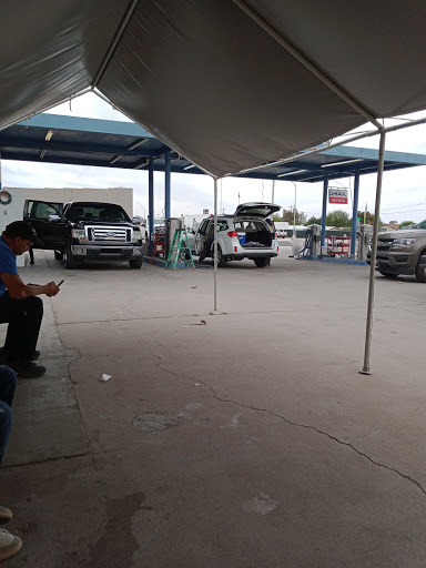 Coolidge Hand Car Wash and details en Coolidge