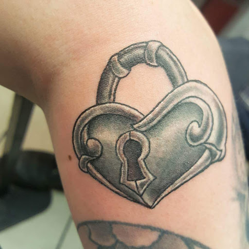 Tattoo Shop «Your Design Or Mine Tattoos», reviews and photos, 1993 Harrodsburg Rd, Lexington, KY 40504, USA