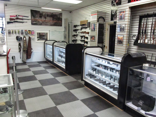 Gun Shop «V I P Pawn & Gun», reviews and photos, 2201 S Combee Rd, Lakeland, FL 33801, USA
