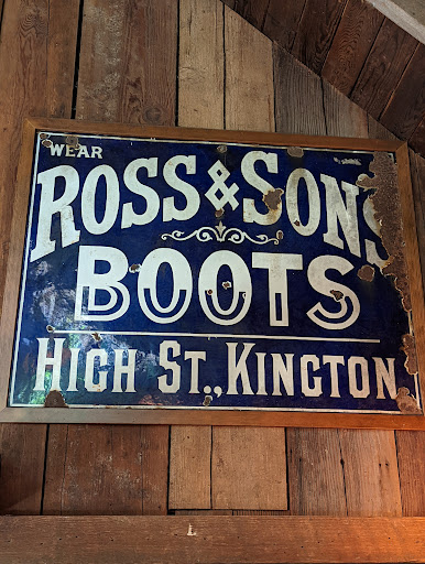 Brewpub «McMenamins Rock Creek Tavern», reviews and photos, 10000 NW Old Cornelius Pass Rd, Hillsboro, OR 97124, USA