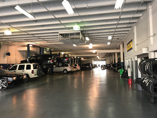 Used Car Dealer «Aventura Chrysler Jeep Dodge Ram», reviews and photos, 2198 NE 163rd St, North Miami Beach, FL 33162, USA