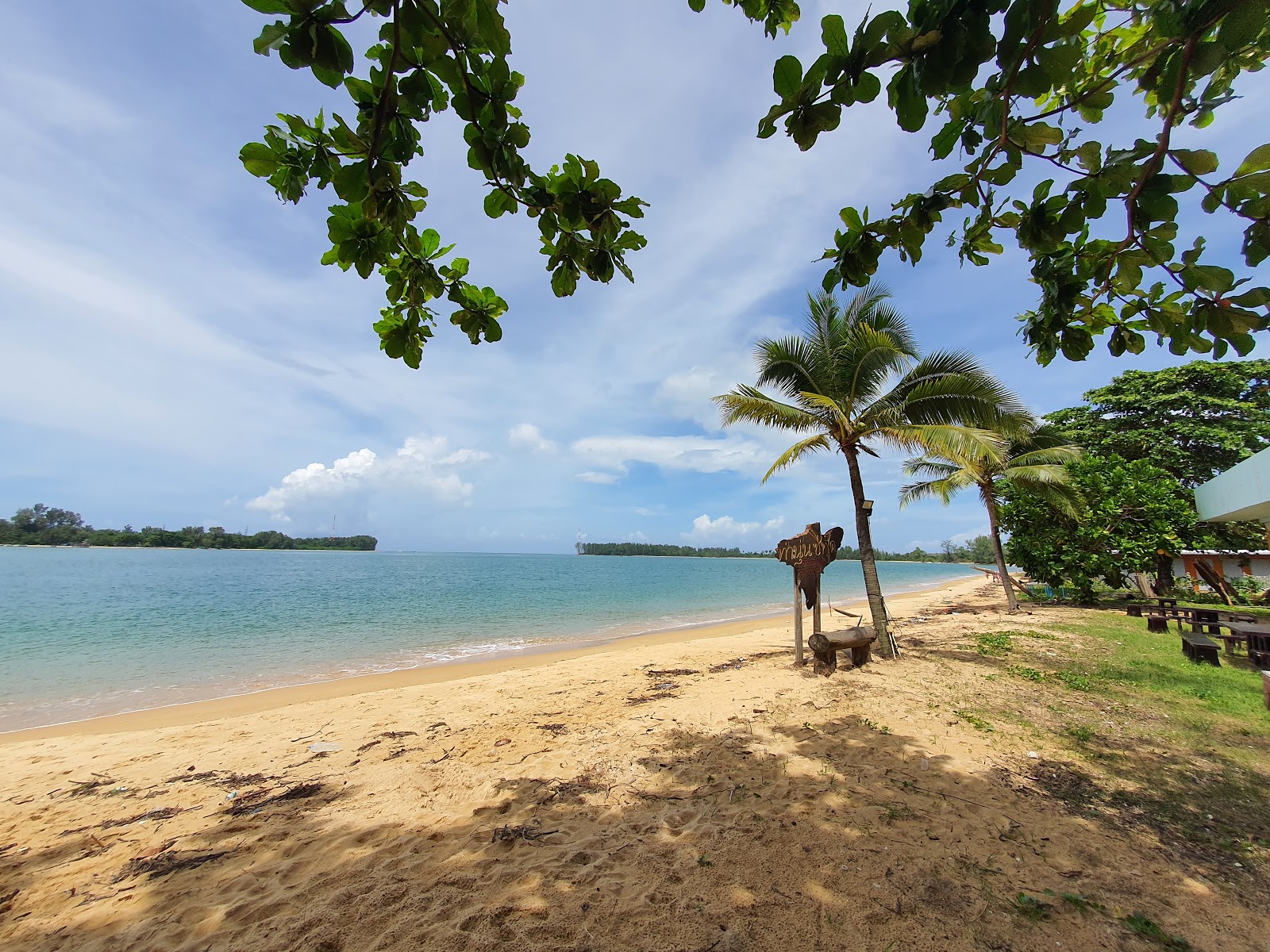 Foto van Tha Nun Beach met gemiddeld niveau van netheid