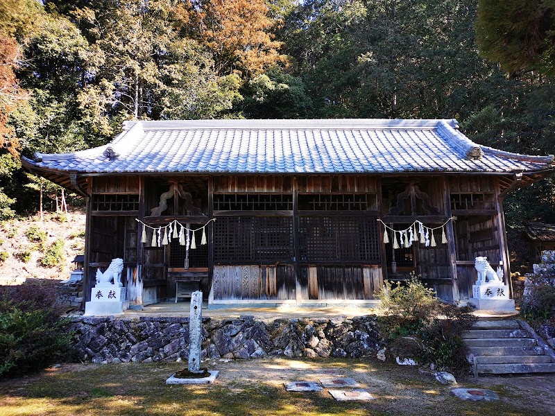 衣笠神社