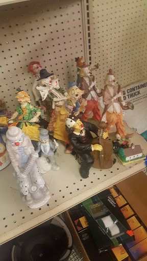 Flea Market «Southcoast Flea Market», reviews and photos, 251 Brook St, New Bedford, MA 02745, USA