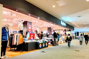 Right-on Aeon Mall Tokushima Store image