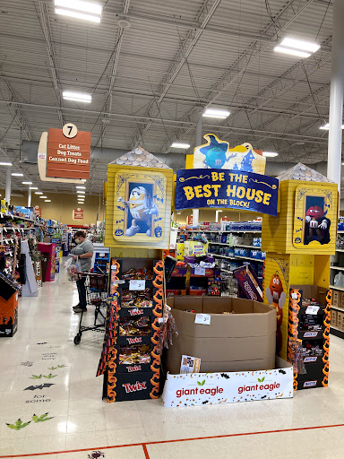 Supermarket «Giant Eagle Supermarket», reviews and photos, 21593 Lorain Rd, Fairview Park, OH 44126, USA