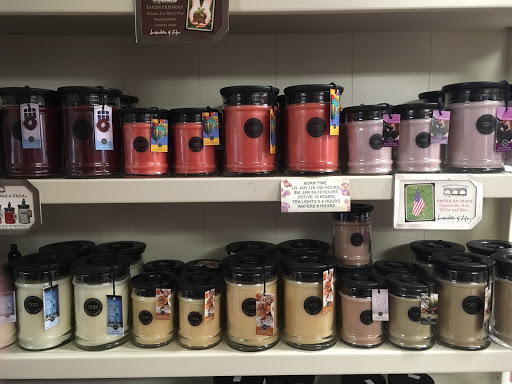 Florist «Yelm Floral- $10.00 (online coupon only)», reviews and photos, 202 W Yelm Ave, Yelm, WA 98597, USA