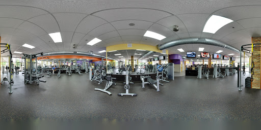 Health Club «Onelife Fitness - Newport News 24 Hour Xpress Gym», reviews and photos, 11805 Fountain Way, Newport News, VA 23606, USA