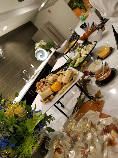 Party Planner «A Touch-Elegance Event Planning», reviews and photos, 1136 N Drury Ln, Arlington Heights, IL 60004, USA