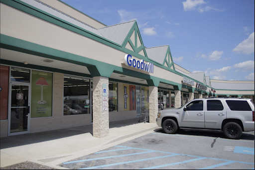 Goodwill, 721 Hanover Pike #121, Hampstead, MD 21074, USA, 