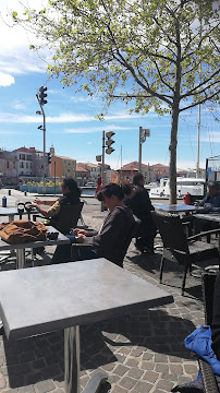 Atmosphère du Restaurant Le Carré d'Or à Martigues - n°1