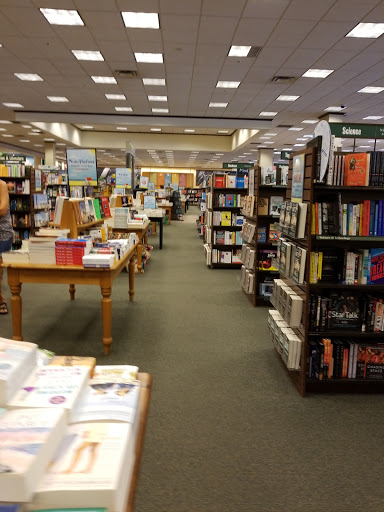 Book Store «Barnes & Noble», reviews and photos, 4478 Electric Rd, Roanoke, VA 24018, USA