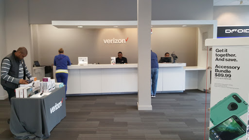 Cell Phone Store «Verizon», reviews and photos, 355 N Central Ave, Hartsdale, NY 10530, USA