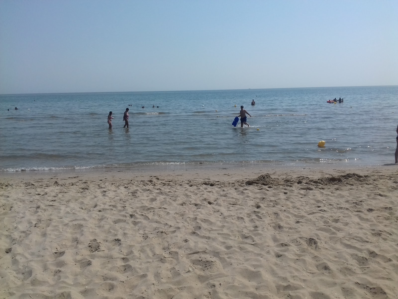 Foto de Spiaggia degli Sciali con agua azul-verde superficie