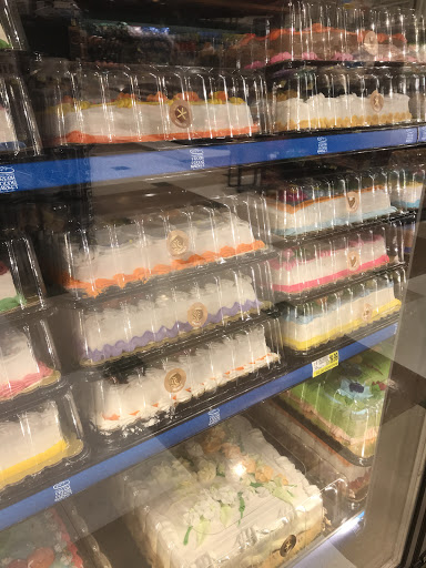 Grocery Store «Harris Teeter», reviews and photos, 2080 Kildaire Farm Rd, Cary, NC 27511, USA