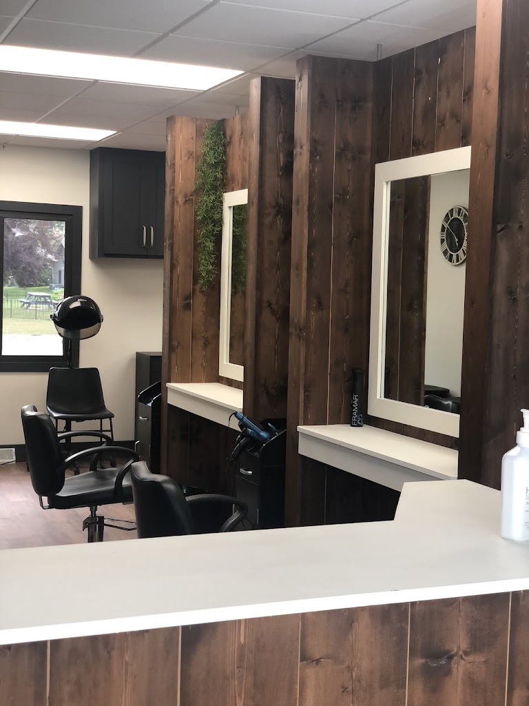 AK Styles Salon 56381