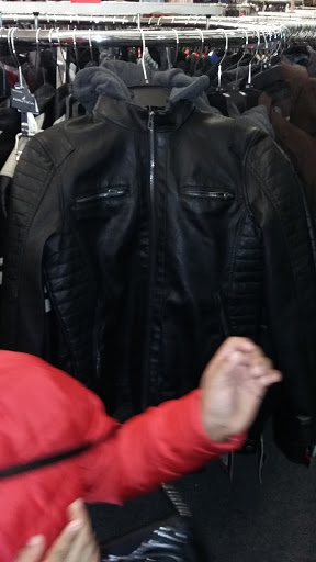 Outlet Store «Sikeston Factory Outlet Stores», reviews and photos, 100 Outlet Dr, Sikeston, MO 63801, USA