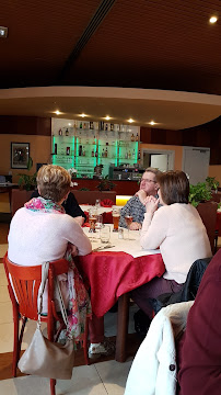 Atmosphère du Restaurant de spécialités alsaciennes Brasserie-Hotel-Restaurant le Scharrach à Scharrachbergheim-Irmstett - n°7