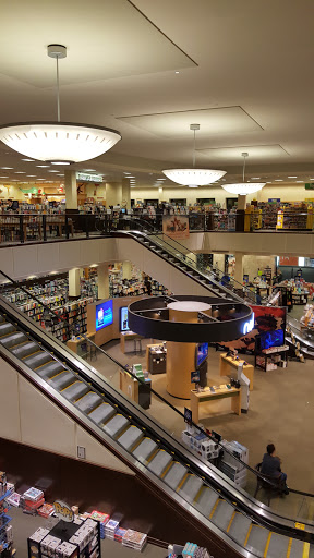 Book Store «Barnes & Noble», reviews and photos, 3 S Tunnel Rd, Asheville, NC 28805, USA