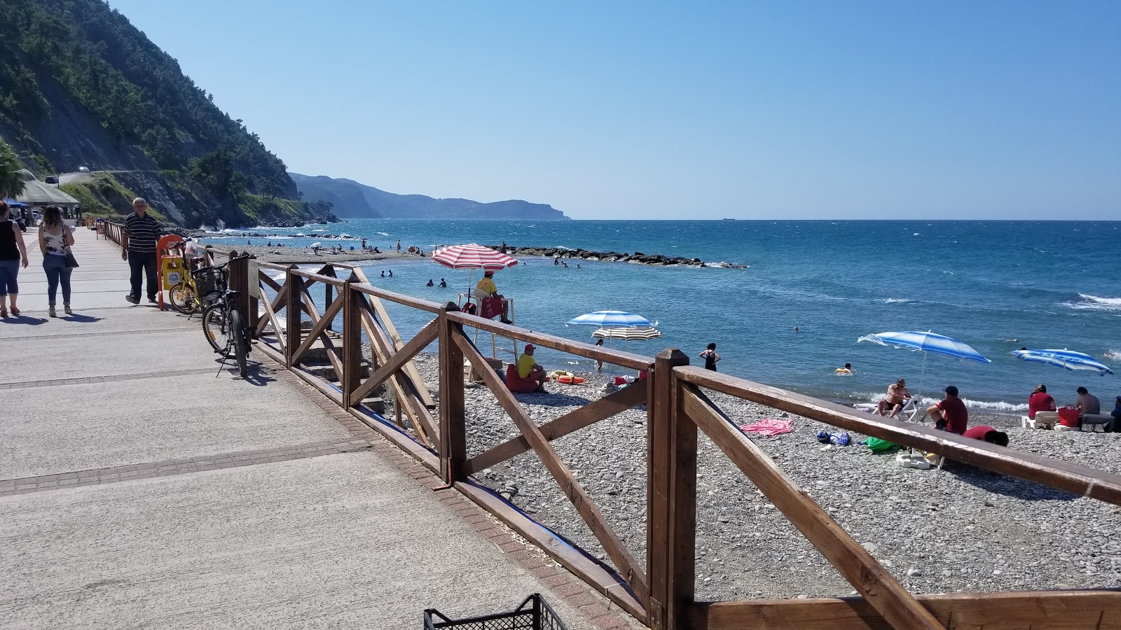 Foto di Ayancik Sahili Beach - luogo popolare tra gli intenditori del relax