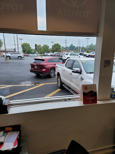 Toyota Dealer «Malloy Toyota», reviews and photos, 400 Weems Ln, Winchester, VA 22601, USA