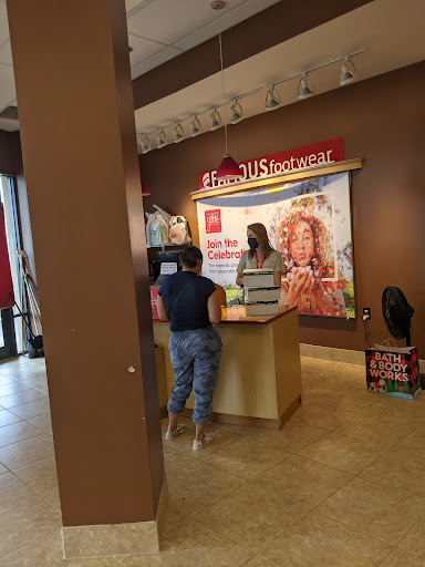 Famous Footwear, 19075 I-45, Conroe, TX 77385, USA, 