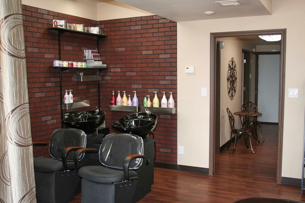 D Hair Lounge Salon 85122