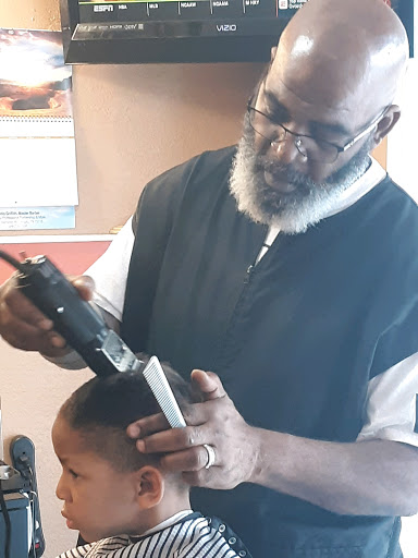 Barber Shop «Rightway Professional Barber Shop & More», reviews and photos, 112 N Hampton Rd, DeSoto, TX 75115, USA