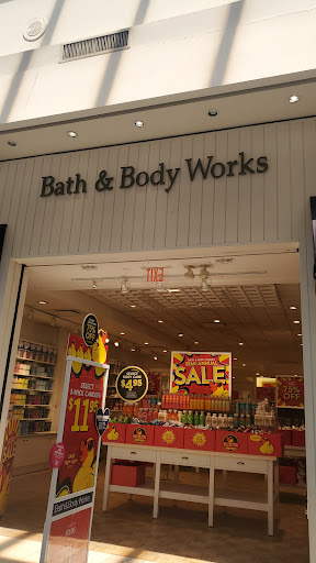 Beauty Supply Store «Bath & Body Works», reviews and photos, 750 Citadel Dr E, Colorado Springs, CO 80909, USA
