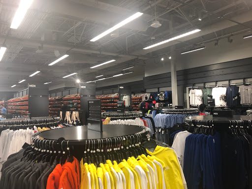Clothing Store «Nike Factory Store», reviews and photos, 4760 Baldwin Rd M125, Auburn Hills, MI 48326, USA
