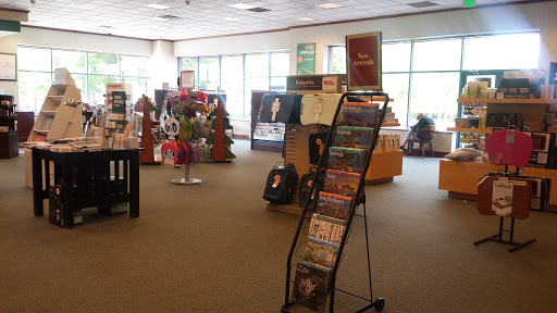 Book Store «Barnes & Noble», reviews and photos, 1212 Greenbrier Pkwy, Chesapeake, VA 23320, USA