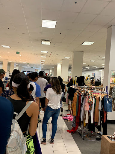 Clothing Store «Forever 21», reviews and photos, 200 Inland Center Dr, San Bernardino, CA 92408, USA
