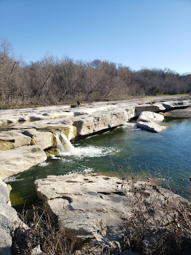 Natural parks nearby Austin