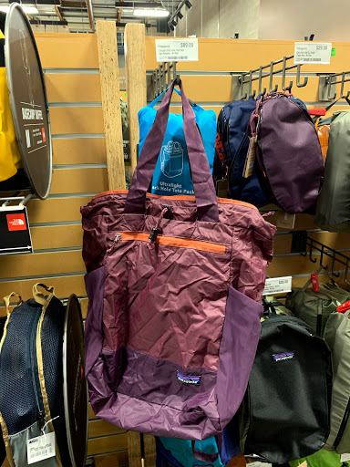 Camping Store «REI», reviews and photos, 888 Willow Rd, Northbrook, IL 60062, USA