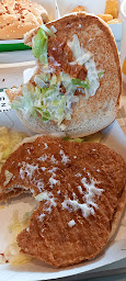 Photo n°15 de McDonald's à Saint-Amand-Montrond ()
